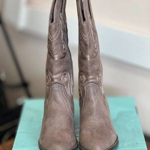 Magellan Women's Cowboy Boots Size 7